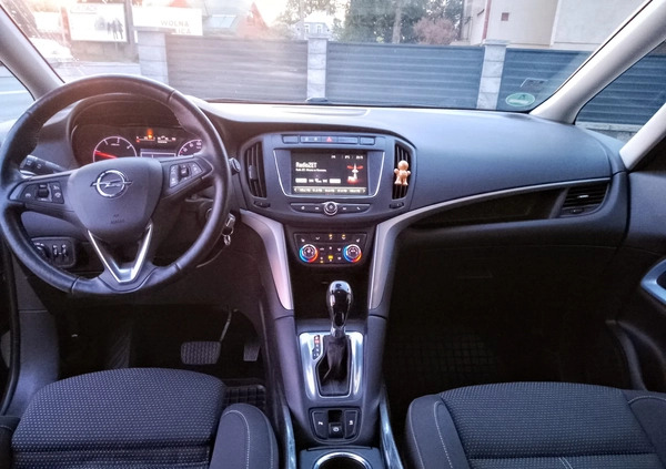 Opel Zafira cena 39500 przebieg: 204000, rok produkcji 2018 z Janowiec Wielkopolski małe 326